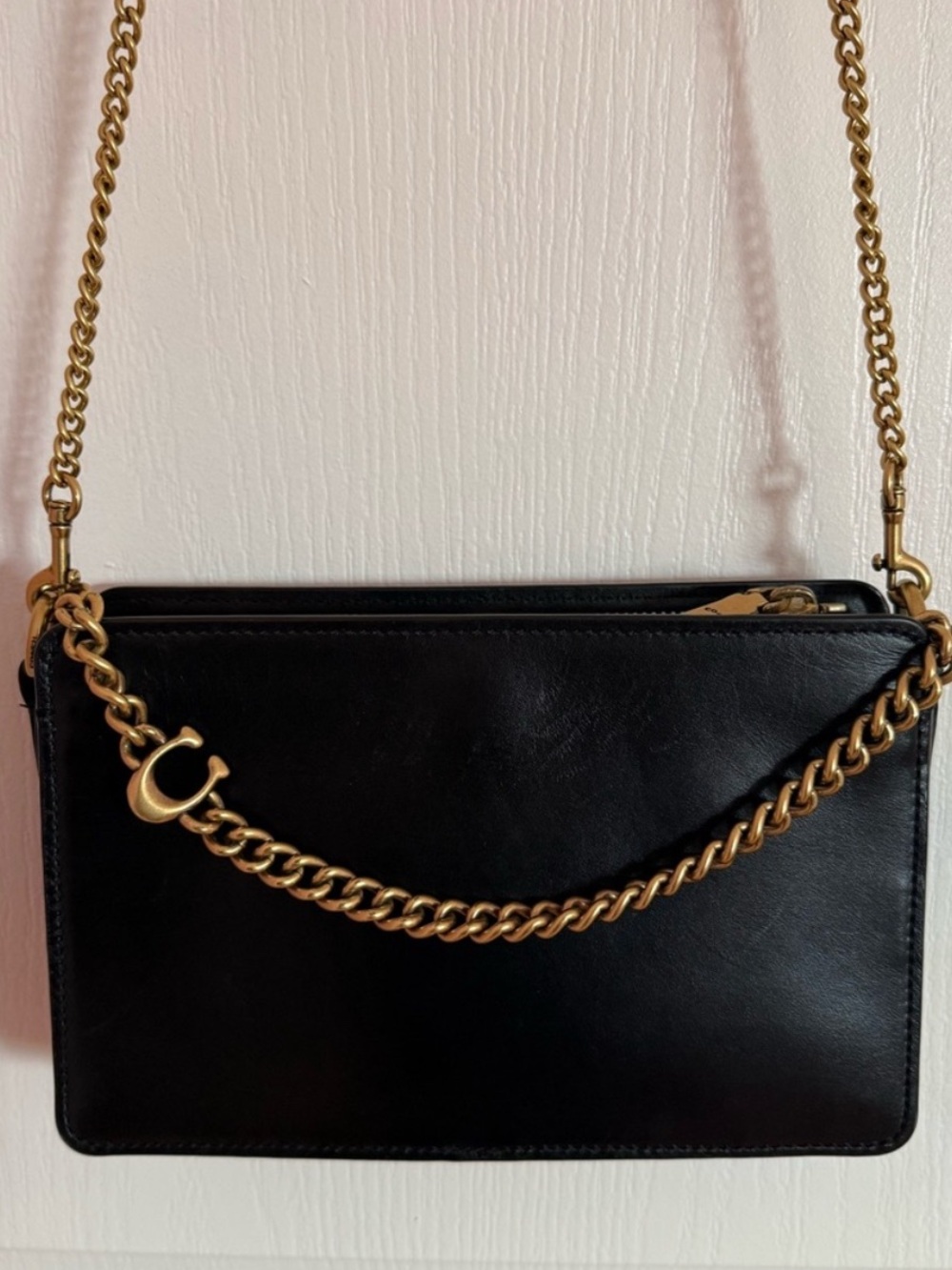 Authentic Elegant Coach Black Chain Strap Bag with Gold Hardware